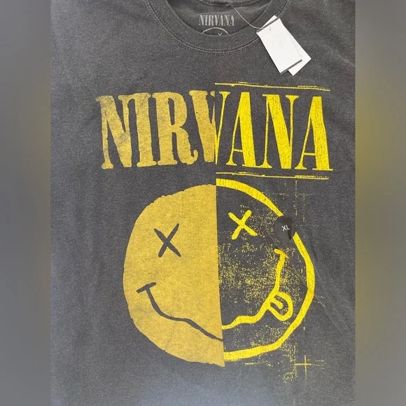 NWT Vintage Style Nirvana Band Tee - Picture 2 of 3